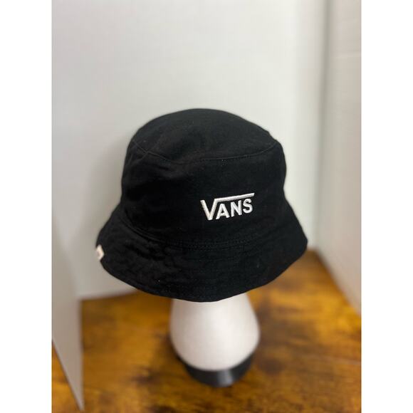 Vans Other - Vans youth reversible bucket hat 1004